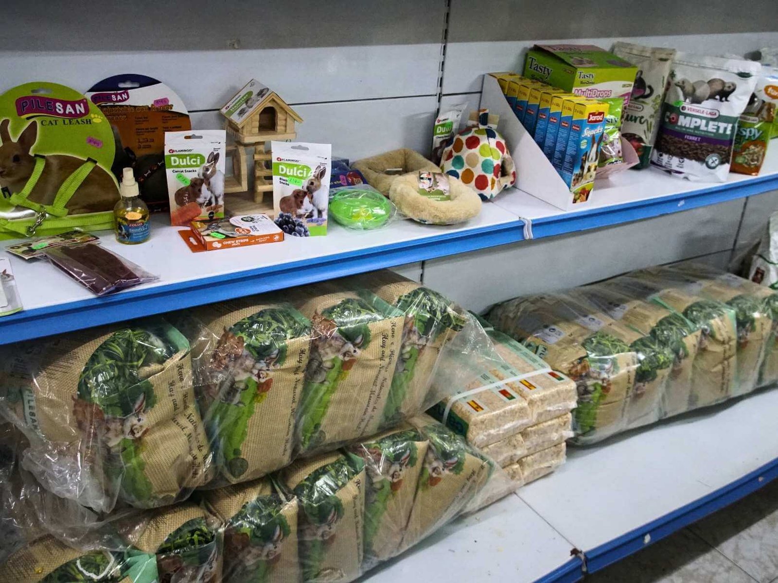 12 semilleria-paraiso-mascotas-plantas-productos-naturales-infusiones-frutos-secos-sevilla